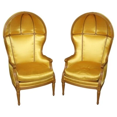 Impresionante par de sillas Porter Luis XVI con dosel francés talladas en oro tapizadas Foto 1 de 4