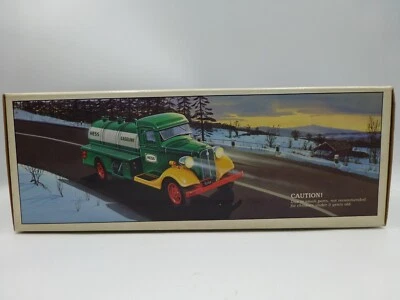 First Hess Truck Toy Bank, 1980, Interruptor Rojo, Batería Limpia Comp., Caja, Sin Probar Foto 1 de 4