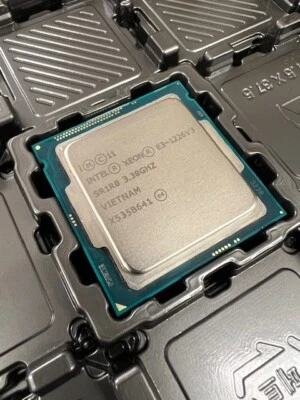 Xeon E3-1226 v3 Foto 1 de 2