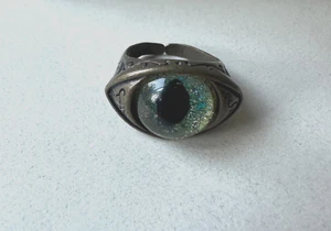 Green Sparkly Cat Eye Ring in Bronze Fantasy Costume Glitter - Picture 1 of 11
