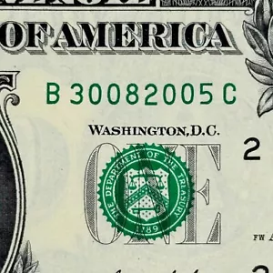30th of August 2005 Birthday Dollar Bill NEW Uncirculated Fancy Serial Number - Picture 1 of 3