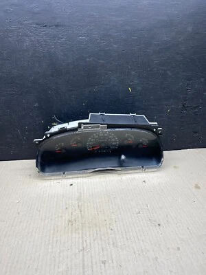 2001 - 2002 Ford Econoline E250 E350 Van Speedometer Instrument Cluster o3386 DG - Image 1 of 4