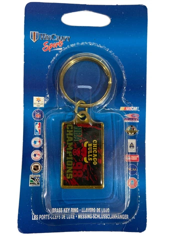 Chicago Bulls Keychain Team Logo Metal Key Ring New Old Stock Original Packaging Cover