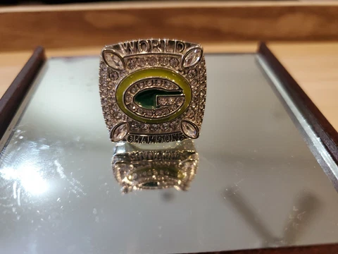 AARON RODGERS GREEN BAY PACKERS SUOERBOWL RING- GORGEOUS VERY HEAVY Cover