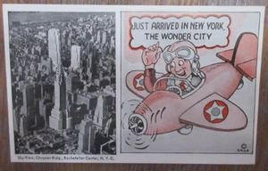 Postal 1943 Komic-View ciudad de Nueva York Sky-View Rockefeller Center hombre en avión - Imagen 1 de 4