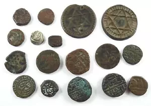 Lot of 17 Old Bronze, Copper or Silver Coins ... Middle Eastern - Picture 1 of 3