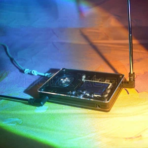 Mini Theremin Musical Elektronisches Kreativinstrument mit Bildschirmanzeige 2025 - Bild 1 von 7