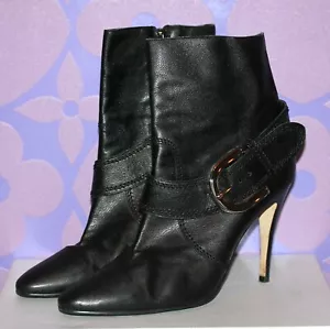 Botas al tobillo Manolo Blahnik $1k+ negras hebilla plateada grande como nuevas 40.5 us10 - Imagen 1 de 10