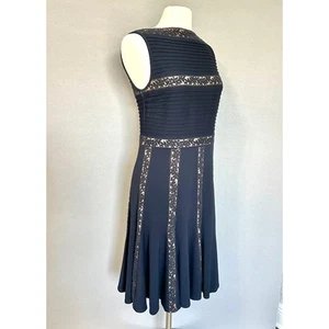 Tadashi Shoji Navy Blue Pintuck Lace Jersey Fit & Flare Dress Size Large - Picture 1 of 13