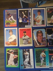 33 San Diego Padres Common Lot Cards Mlb - Picture 1 of 5