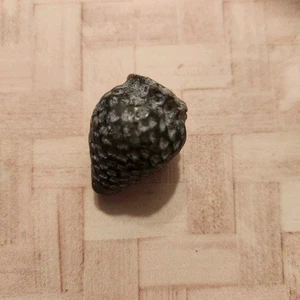 Stone strawberry piece decor piece - Picture 1 of 3