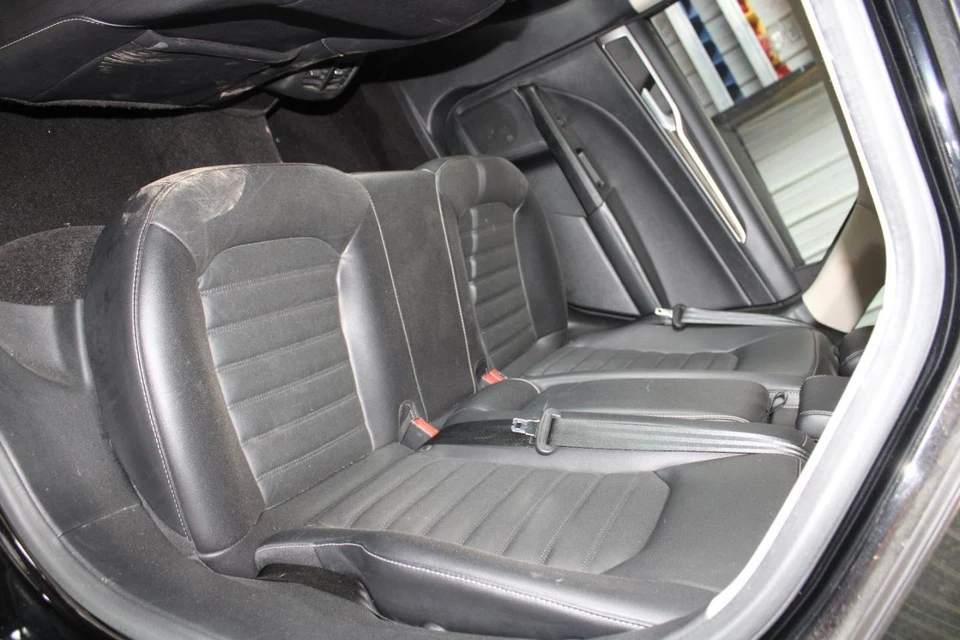 2017 Ford Fusion Rear Second Row Seat Black Leather Used 118K Miles OEM - Imagem 1 de 4