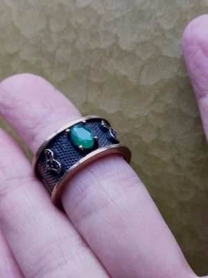 Anel feminino de pulseira de esmeralda e rubis tamanho 9 com carimbo prata 925 dentro, bronze fora - Imagem 1 de 4