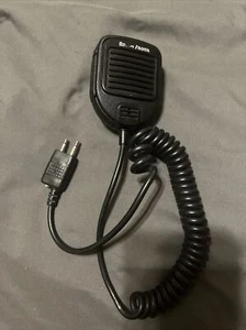 RADIO SHACK HANDHELD MICROPHONE 19-310 CB RADIO WALKIE TALKIE 2 PRONG PLUG - Zdjęcie 1 z 3