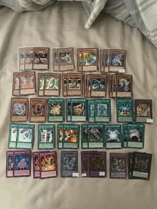 Yugioh Cyber Dragon Deck 51 Cards - Foto 1 di 5