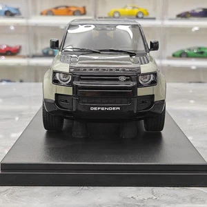 Miniature GT Spirit 1:18 Land Rover Defender ROVER P400 Limited Resin Car Model - Picture 1 of 18