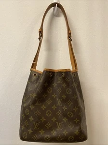 LOUIS VUITTON Petit Noe Drawstring Shoulder Bag Monogram Leather M42226 33SJ199 - Picture 1 of 8