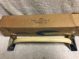 NOS FORD D6MY-5322666-C LINCOLN MERCURY INTERIOR DOOR PULL HANDLE CREAM TAN - Picture 1 of 3