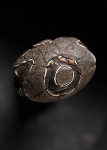 ॐ - pure dzi - ancient Napal Himalayan Tibetan natural agate stone bead - Picture 1 of 8