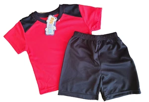 BNWT Boys Size 5 Cute Red and Black Stretch Sports Tee Shirt & Shorts Set - Picture 1 of 1