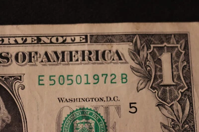 ONE DOLLAR FANCY BIRTHDAY/ANNIVERSARY NOTE [MAY 5, 1972]  SN # E 50501972 B - Image 1 of 3