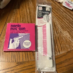 Latch Hook Tools For Rugs Vintage  - Picture 1 of 7