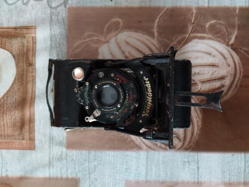 APPAREIL PHOTO ancien a soufflet VOIGTLANDER BESSA pliant - vintage - Photo 1/4