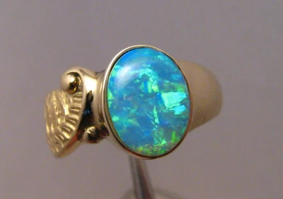 Anillo de ópalo gema, 7,5 gramos de oro amarillo sólido de 14 k - gema natural australiana Foto 1 de 4