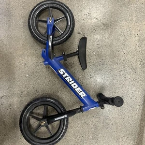 Strider 12 inch Classic Balance Bike - Blue - Picture 1 of 6