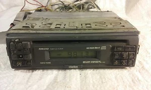 Reproductor de CD Clarion RDB325D en tablero receptor CD error vendido como está - Imagen 1 de 2
