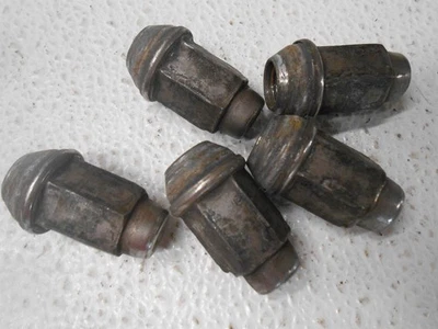 Juego de tuercas Ford Ranger 2003 Foto 1 de 4