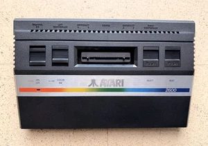 Atari 2600 Junior Konsole in PAL getestet an Bastler - Bild 1 von 4