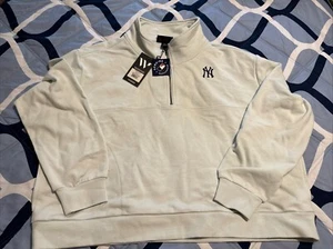 NWT Women’s XL New York Yankees 2 Hit 1/4 Zip Crop Hoodie Jacket - Picture 1 of 3
