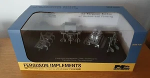 UH FERGUSON SYSTEM ANBAUGERÄTE 4-TEILIGES SET - MASSSTAB 1/32 - Bild 1 von 4