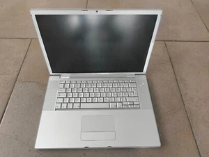 MacBook Pro A1226 2007 POUR PIECES OU REPARATION - Photo 1/3