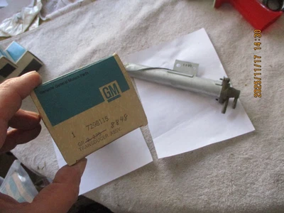 NOS 1964 CADILLAC AIR CONDITION TRANSDUCER UNIT VACUUM SOLENOID-PT NO. 7298115 - Image 1 of 4