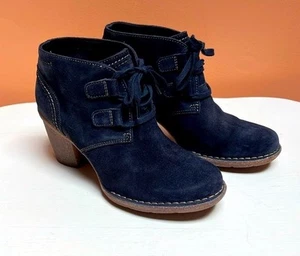 Stivaletti donna Clark’s Carleta Lyon taglia 9M neri scamosciati - Foto 1 di 8