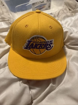 Los Angeles Lakers Adidas 210 Fitted Flex Fit Size 7 1/4 - 7 5/8 Hat Cap - Image 1 of 3