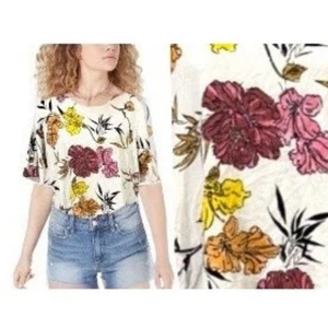 Premise Short Sleeve Sweater / Shirt Floral Size Small - Picture 1 of 4