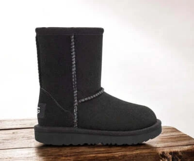 [1017703T-BLK] NIÑOS PEQUEÑOS UGG CLASSIC II Foto 1 de 4