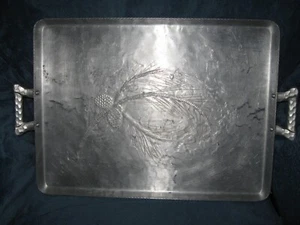 Vintage Everlast Hammered Aluminum Rectangular Pine Cone Pattern Tray 16" X 12" - Picture 1 of 5