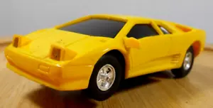 coche slot vintage para piezas o proyecto probado no funciona coche amarillo - Imagen 1 de 9