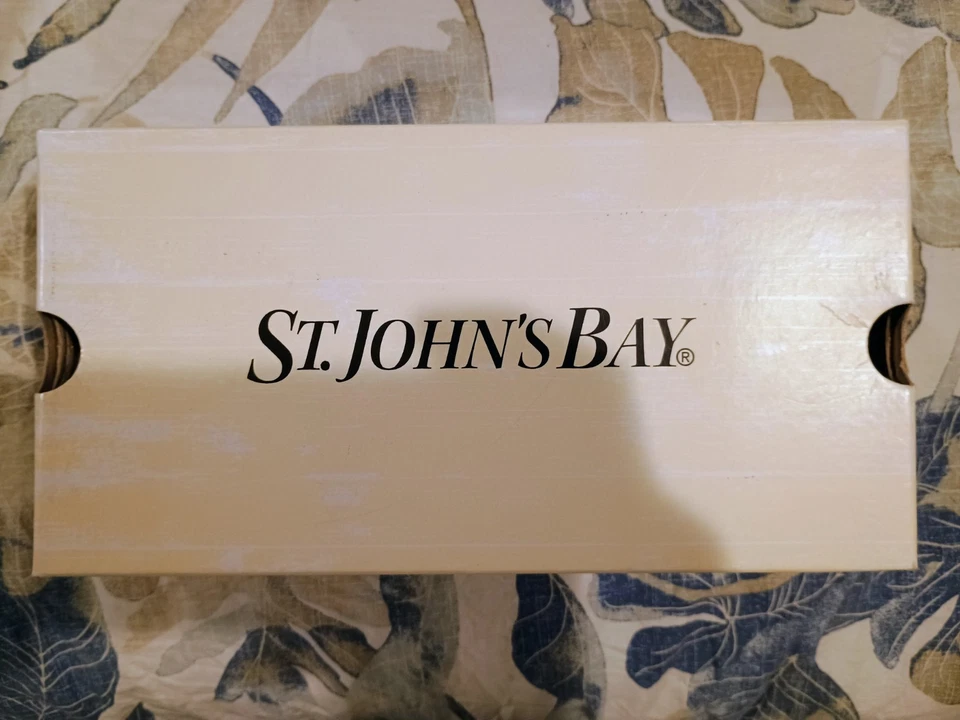 Zapatos mujer ST. John Bay talla 7,5 M color marrón puntera cerrada con tacón de 2,5 pulgadas. Foto 1 de 2