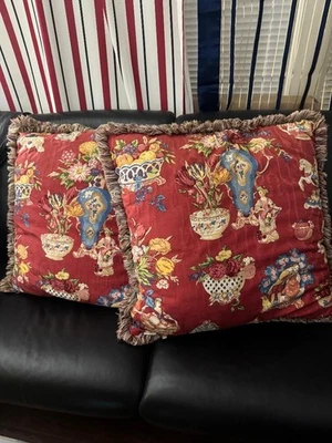 Almohada roja Soft Impressions 21” x 21 almohada cabaña elegante fruta floral Foto 1 de 4