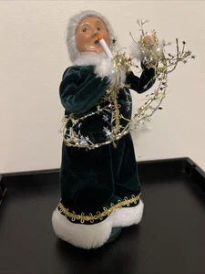 Byers’ Choice Carolers 1999 Mrs. Claus in grünem Kleid Sterne Girlande Kerze 12” - Bild 1 von 15