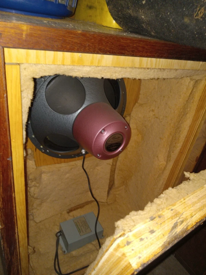 15 英寸 TANNOY 红色 LSU/HF/15.L 双调心扬声器和交叉扬声器 + 额外 — 第 1/3 张图片