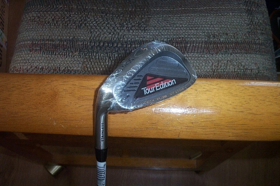 BRAND NEW Spalding Tour Edition Sand Wedge  SW   Graphite shaft LH  - Image 1 of 2