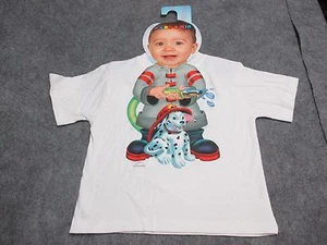 "Add A Kid Camiseta ""Bombero"" ""Bombero"" Nueva con etiquetas Talla 3T o 4T Camisa Totalmente Nueva - Imagen 1 de 3