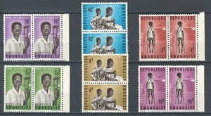 LOTE DE SELLOS PAR CONJUNTO MNH COLONIAS RUANDA ÁFRICA NIÑOS DISCAPACITADOS (CON 517) - Imagen 1 de 1