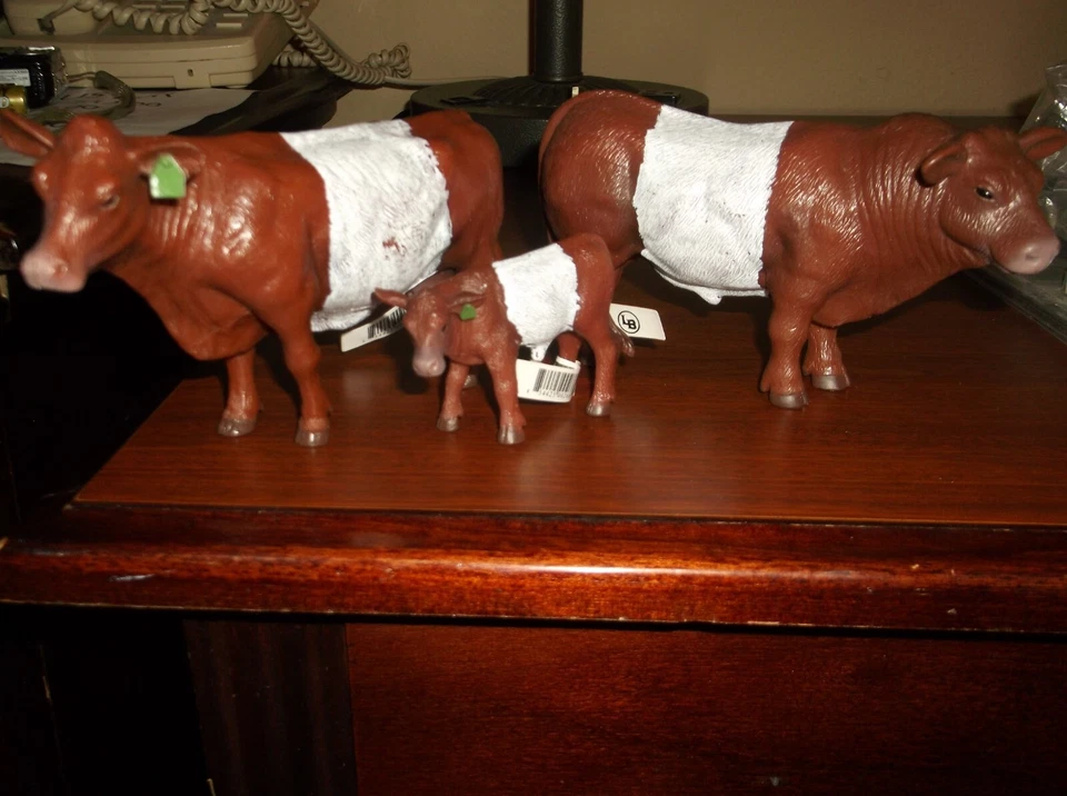 LITTLE BUSTER FAMILY TRIO BULL, COW, CALF,  RED BELTED - Image 1 of 1